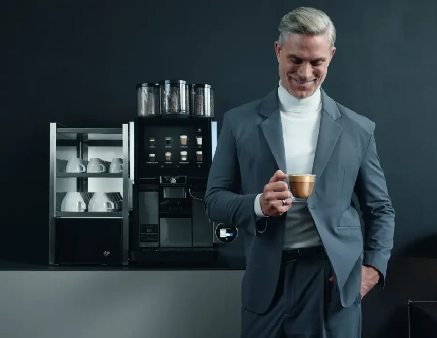 WMF_Coffee_Machines_CoffeeConnect_Shooting_Image_Portrait_01_en_LOW